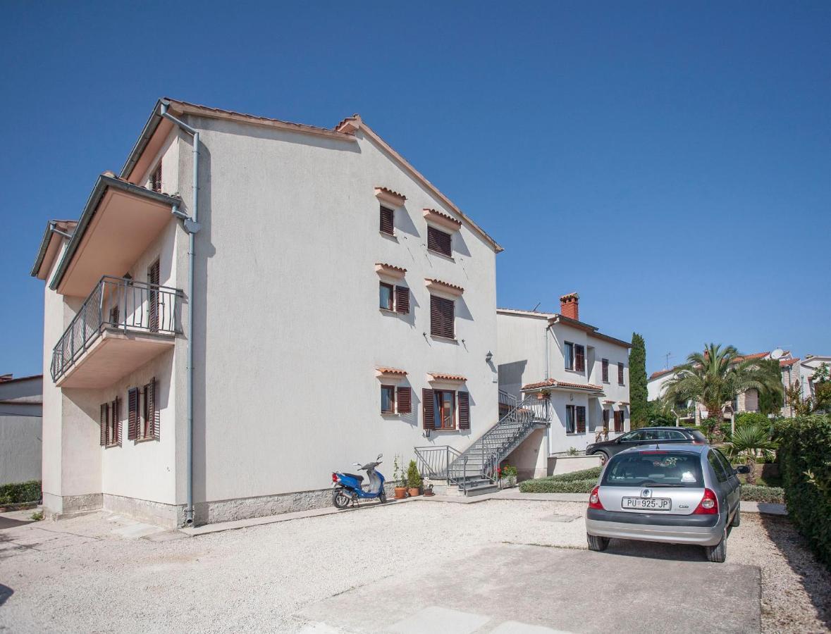 Apartmani Dragica Ρόβινι Εξωτερικό φωτογραφία