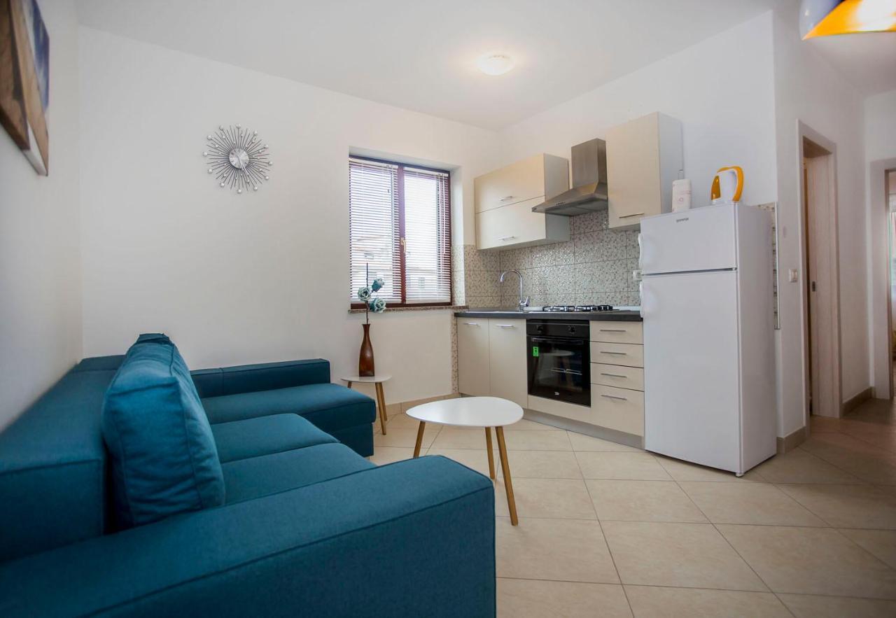 Apartmani Dragica Ρόβινι Εξωτερικό φωτογραφία