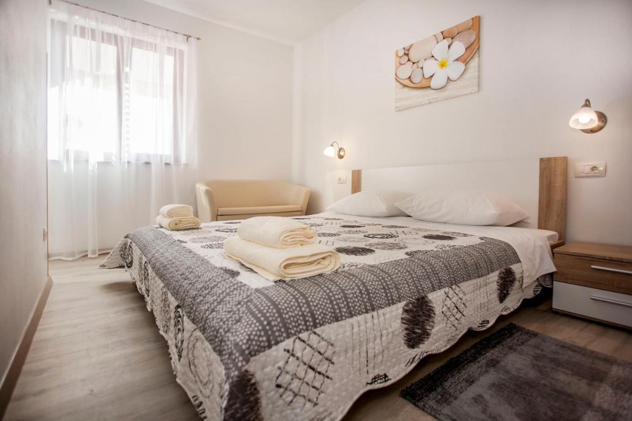 Apartmani Dragica Ρόβινι Εξωτερικό φωτογραφία