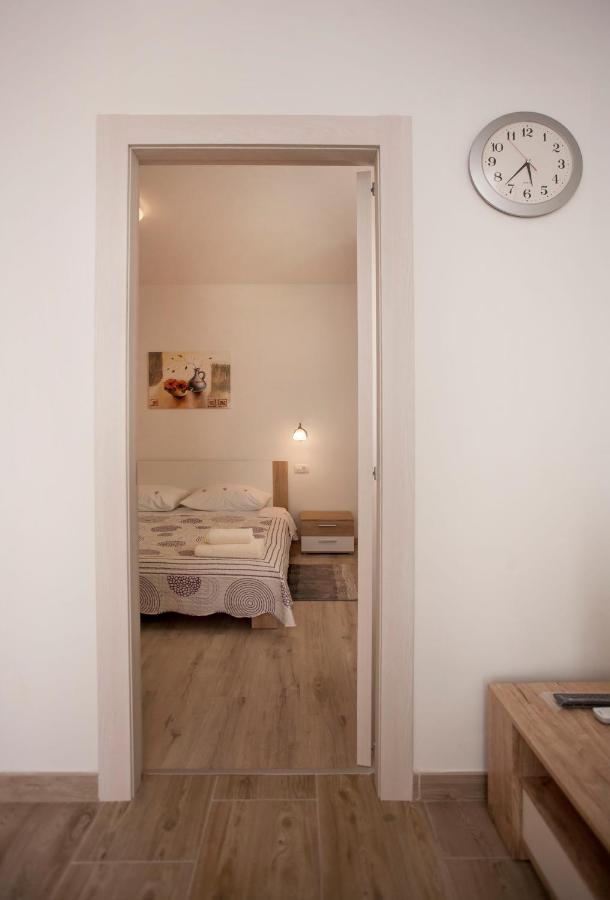 Apartmani Dragica Ρόβινι Εξωτερικό φωτογραφία