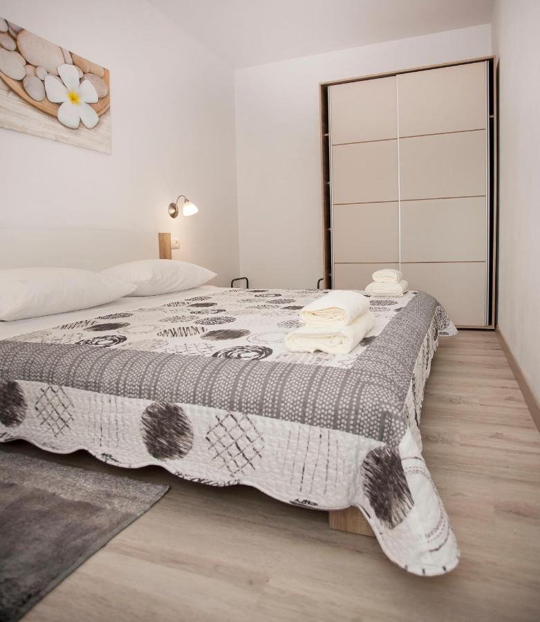 Apartmani Dragica Ρόβινι Εξωτερικό φωτογραφία