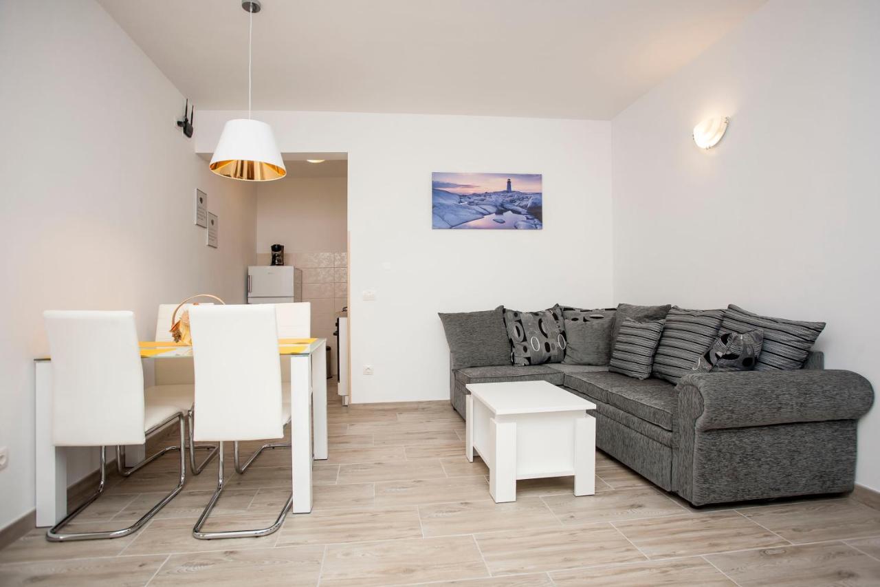 Apartmani Dragica Ρόβινι Εξωτερικό φωτογραφία