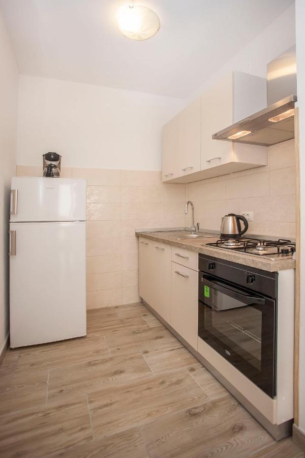 Apartmani Dragica Ρόβινι Εξωτερικό φωτογραφία