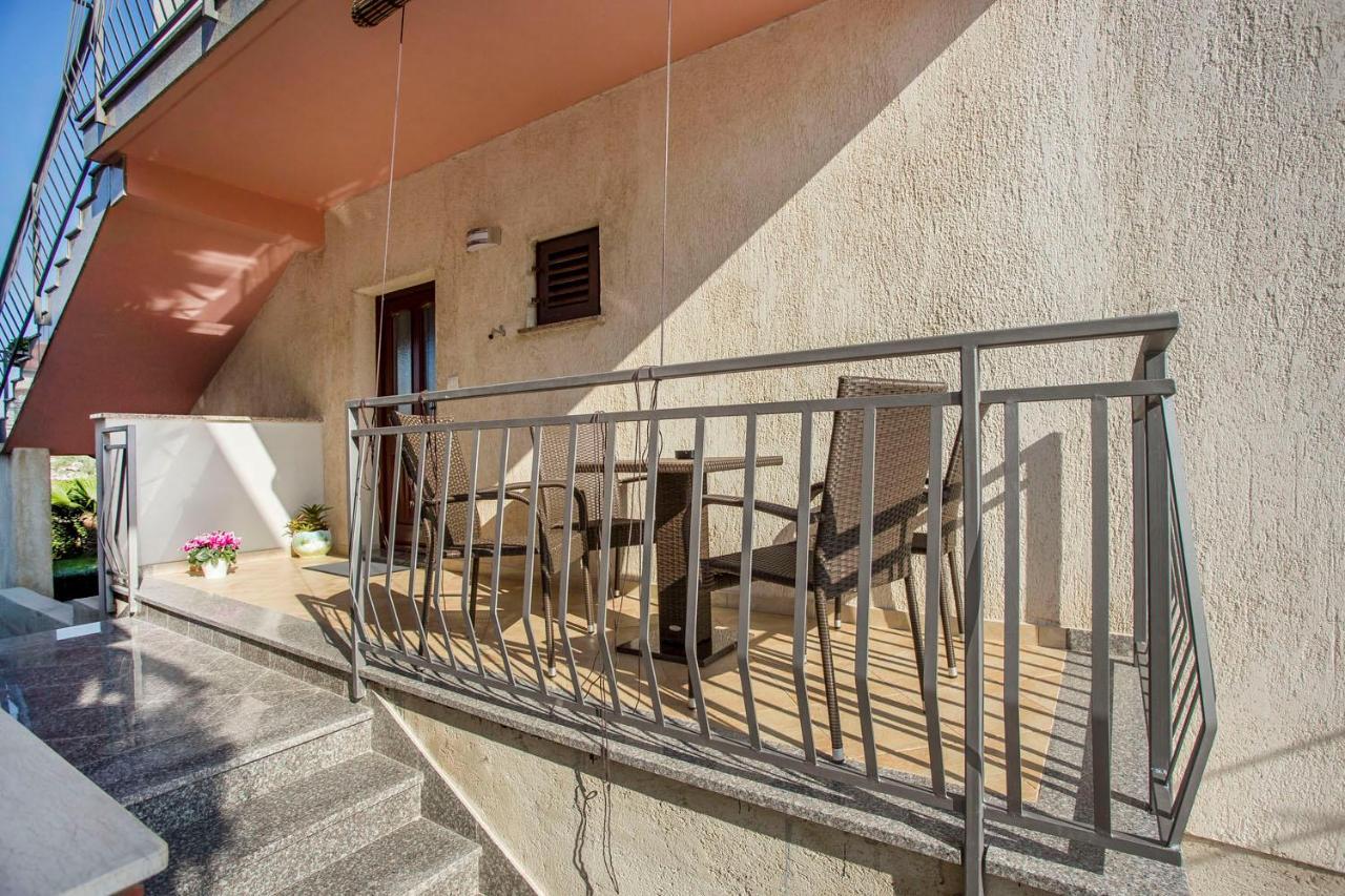 Apartmani Dragica Ρόβινι Εξωτερικό φωτογραφία