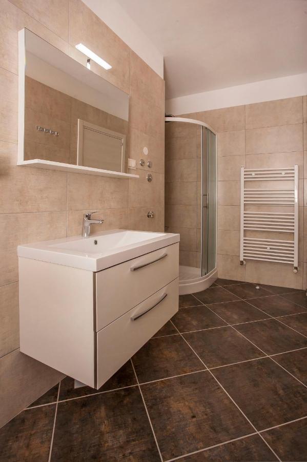 Apartmani Dragica Ρόβινι Εξωτερικό φωτογραφία