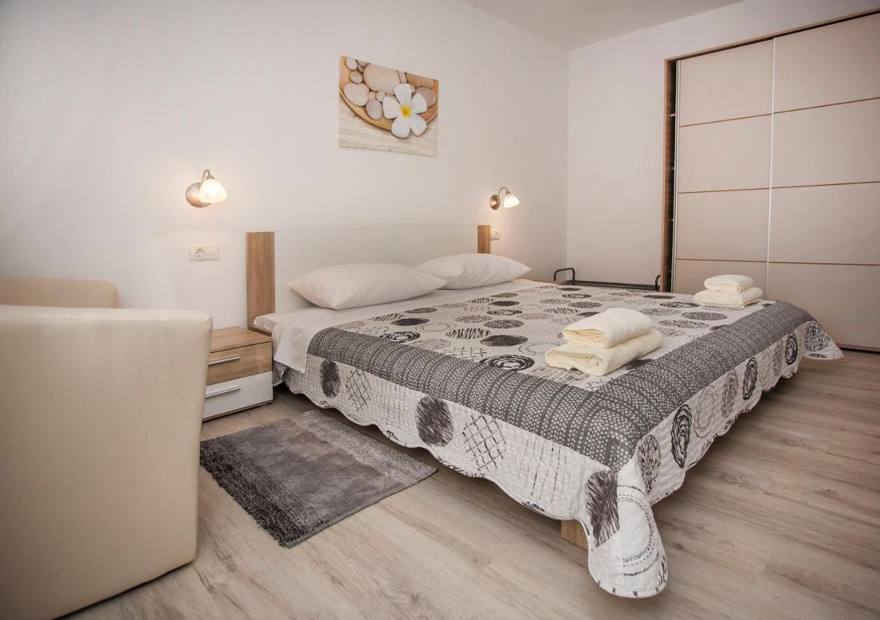 Apartmani Dragica Ρόβινι Εξωτερικό φωτογραφία