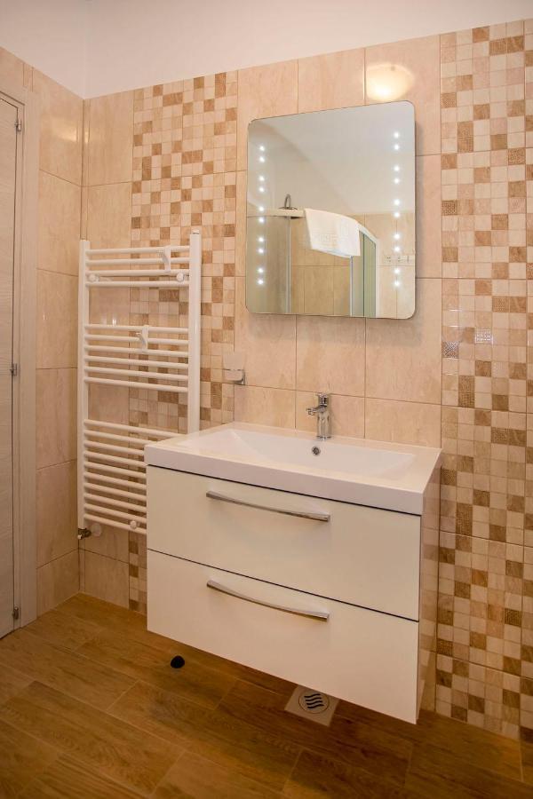 Apartmani Dragica Ρόβινι Εξωτερικό φωτογραφία