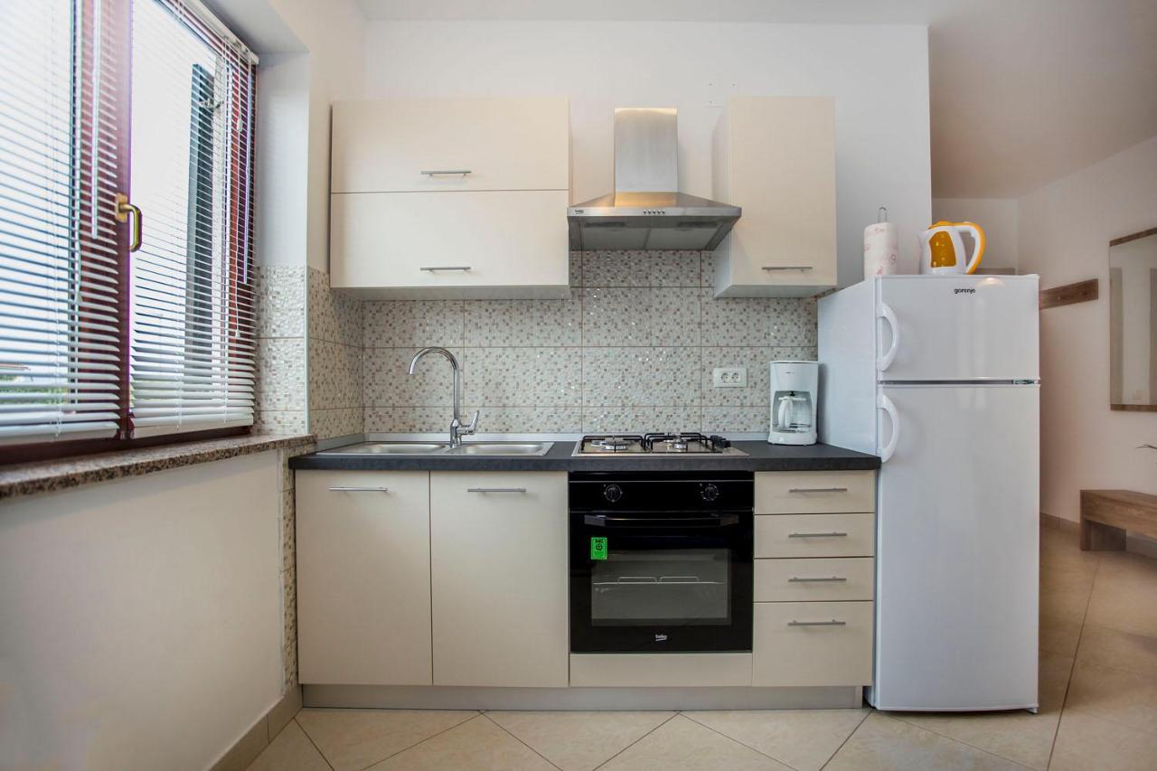 Apartmani Dragica Ρόβινι Εξωτερικό φωτογραφία